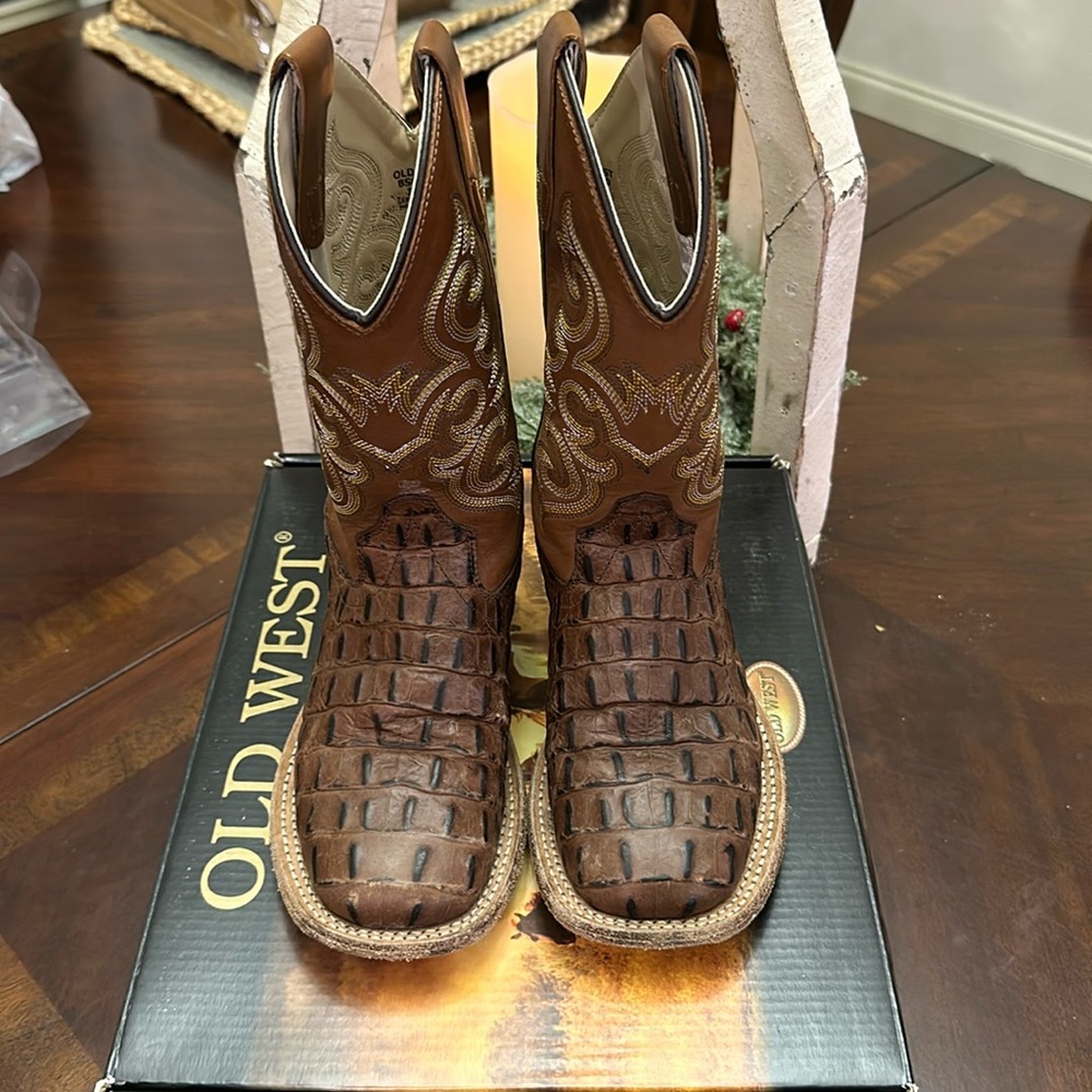 Boys square toe leather alligator print boots